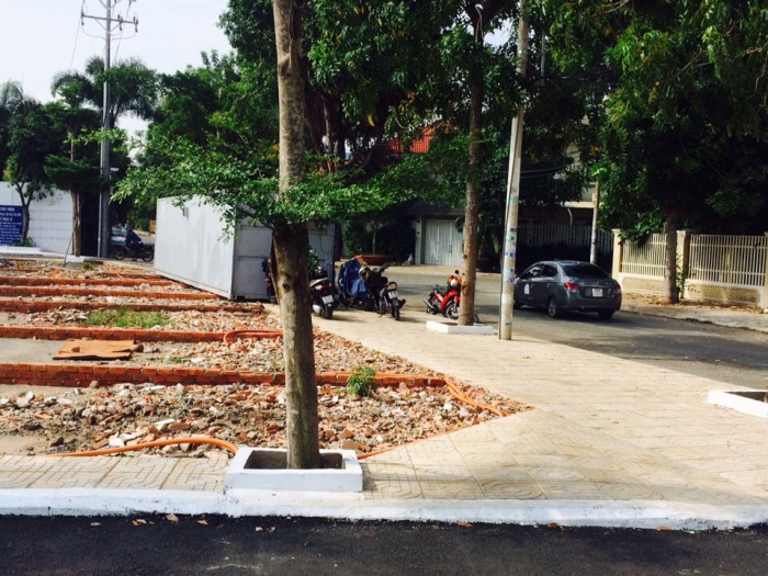 Phân lô bán nền đất sổ hồng riêng chính chủ, đường Nguyễn Hữu Tiến, Q.TP, tphcm
