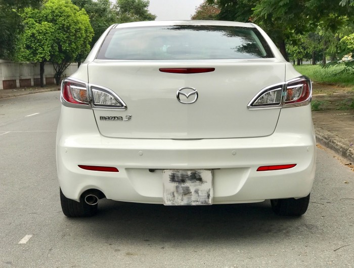 Bán Mazda 3 full option số tự động, màu trắng 2012