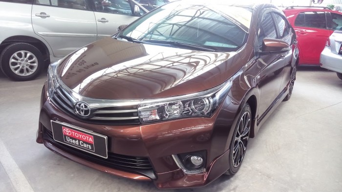 Bán xe Altis 2.0 màu nâu, xe đẹp, giá tốt