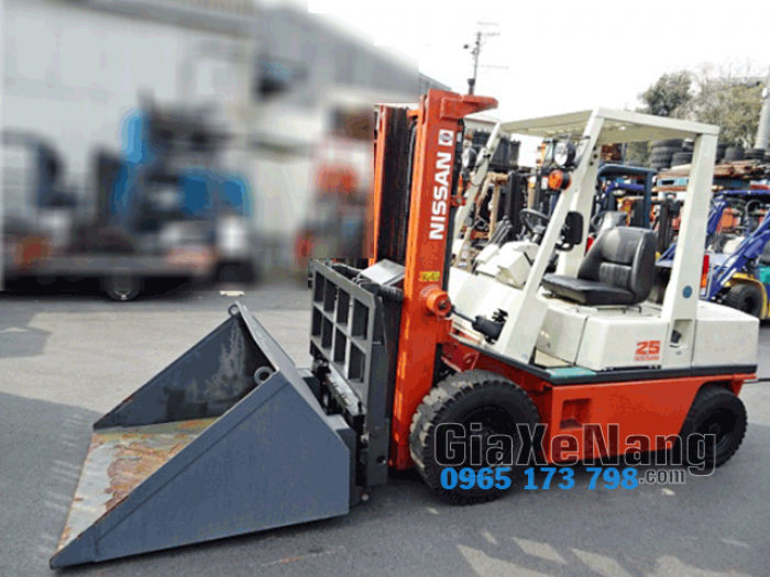 Xe nâng hàng động cơ xăng, NISSAN NH02M25, Xe nâng gàu xúc lật 2500kg
