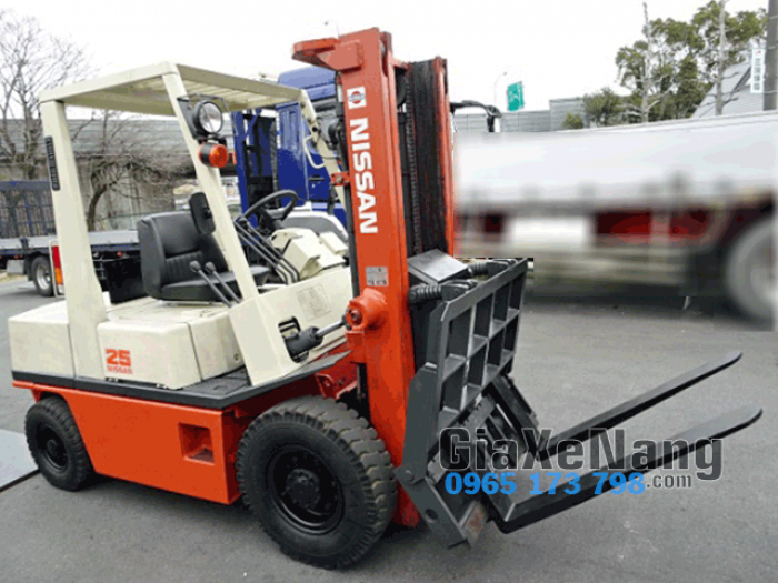 Xe nâng hàng động cơ xăng, NISSAN NH02M25, Xe nâng gàu xúc lật 2500kg