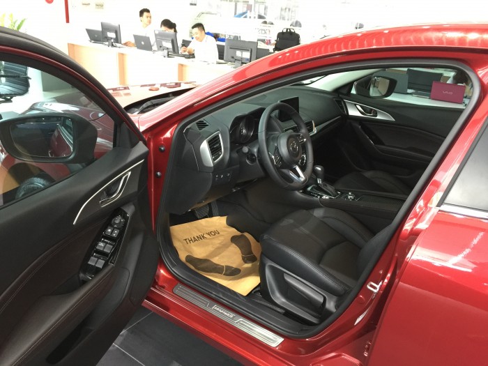 HOT HOT HOT.. xe Mazda 3 Facelift 2018 xe mới giá mềm nhất