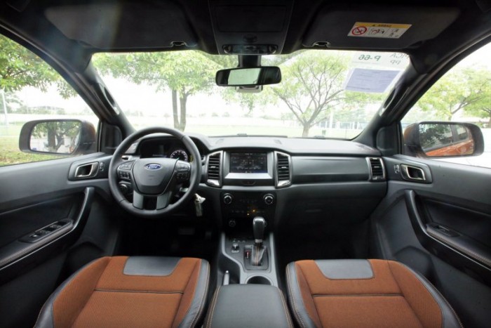 Bán xe Ford Ranger Wildtrak 2017, giá tốt nhất Sài Gòn, giao xe tận nhà quý khách