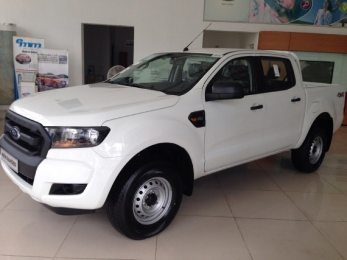 Bán xe Ford Ranger đời 2017, xe nhập mới,giao xe ngay trong ngày