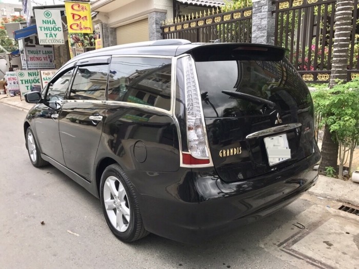 Bán Mitsubishi GRANDIS  2.4Mivec 2009 màu đen