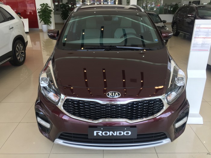 Kia Rondo DAT FL 2017 trả góp tới 89%, đủ màu giao xe ngay. Thủ tục nhanh gọn