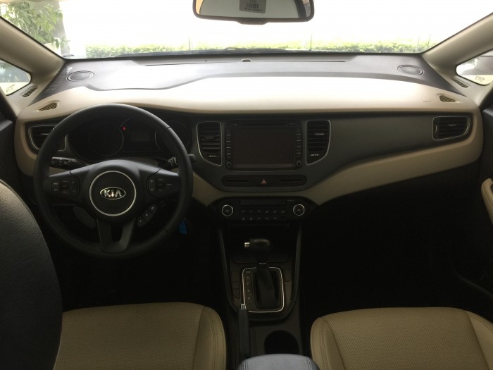 Kia Rondo DAT FL 2017 trả góp tới 89%, đủ màu giao xe ngay. Thủ tục nhanh gọn