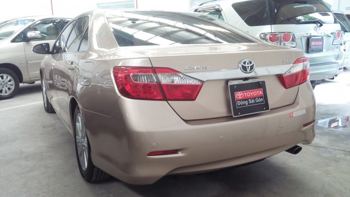 Bán xe Camry 2.5G màu nâu đời 2012