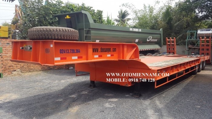 Bán Sơ mi rơ Mooc lùn chuyên chở xe, máy chuyên dùng đời 2017.