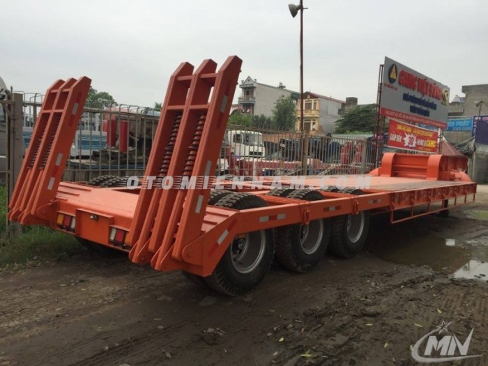 Bán Sơ mi rơ Mooc lùn chuyên chở xe, máy chuyên dùng đời 2017.