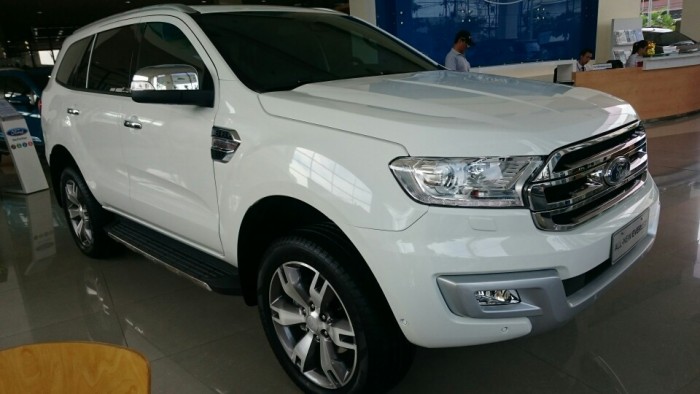 Bán xe Ford Everest 2.2 AT Titanium giá tốt - Có xe giao ngay - hỗ trợ vay đến 80% giá trị xe