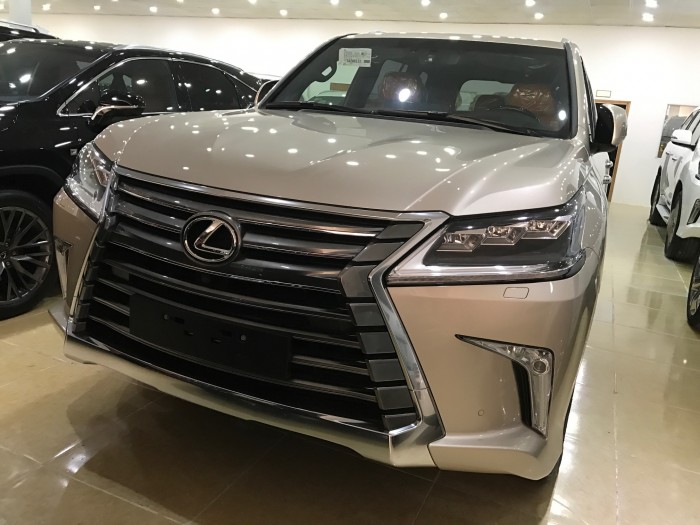 Bán Lexus Lx570 2016 nhập Mỹ màu vàng, biển Hà Nội,biển siêu đẹp