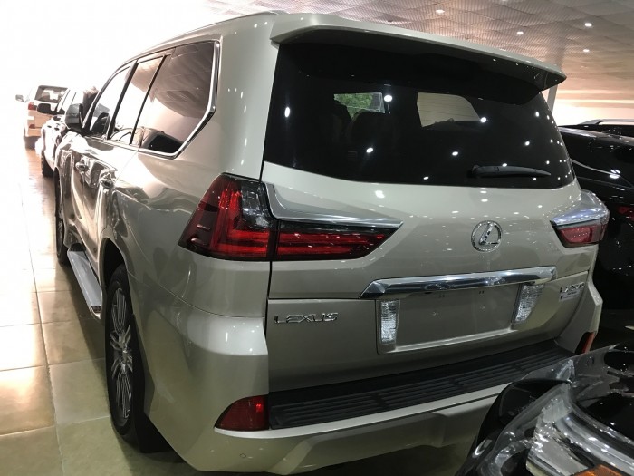 Bán Lexus Lx570 2016 nhập Mỹ màu vàng, biển Hà Nội,biển siêu đẹp