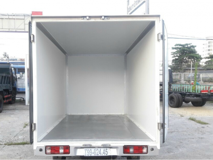 Xe tải Dongben thùng composite chống rỉ ăn mòn, khuyến mãi bất ngờ giảm giá trọn gói