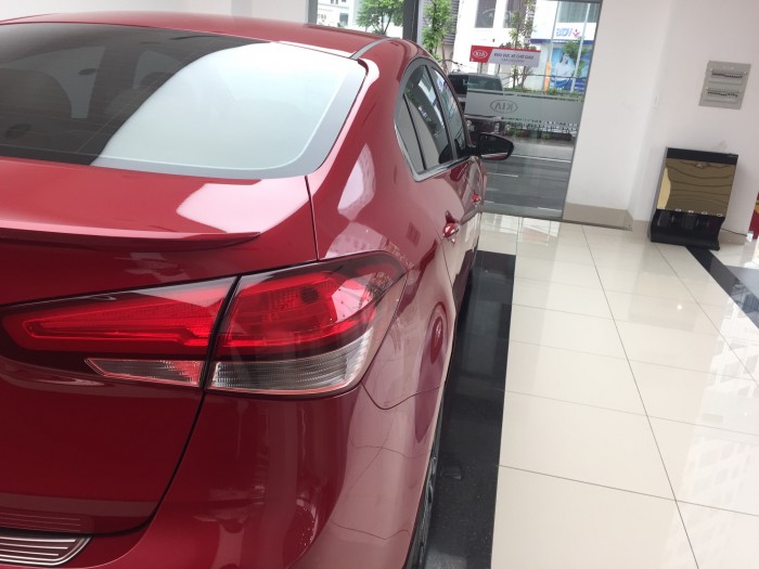 Kia Cerato  2017 màu đỏ, nhiều ưu đãi hấp dẫn cho khách hàng
