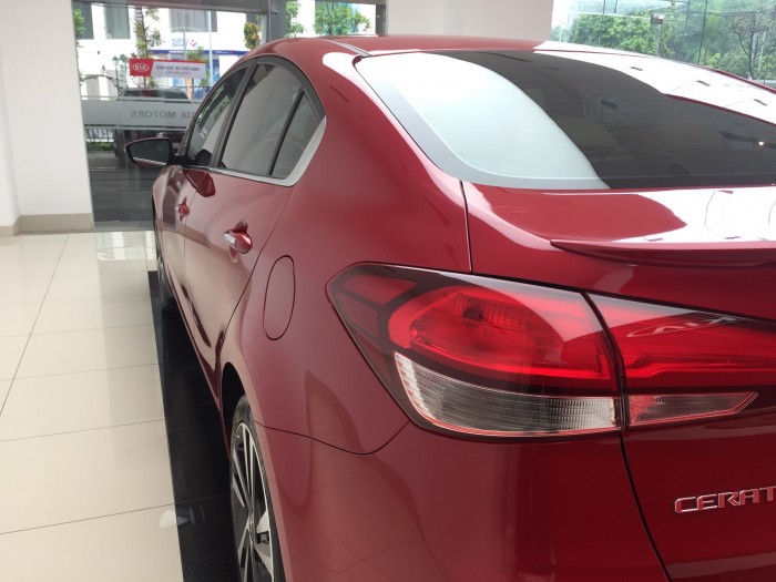 Kia Cerato  2017 màu đỏ, nhiều ưu đãi hấp dẫn cho khách hàng