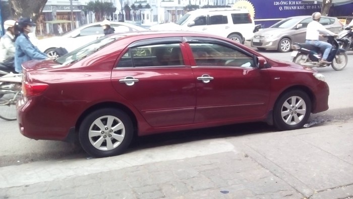 Bán xe ô tô Toyota Altis màu sx năm 2009.