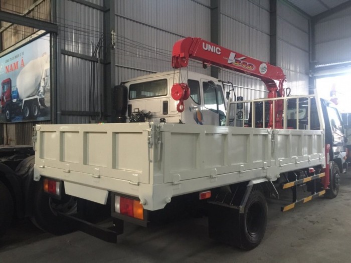 HYUNDAI HD 99 lắp cẩu Unic 3 tấn. xe sẵn giao ngay.