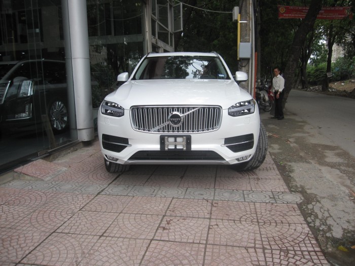 Bán xe volvo xc90 2016 màu trắng