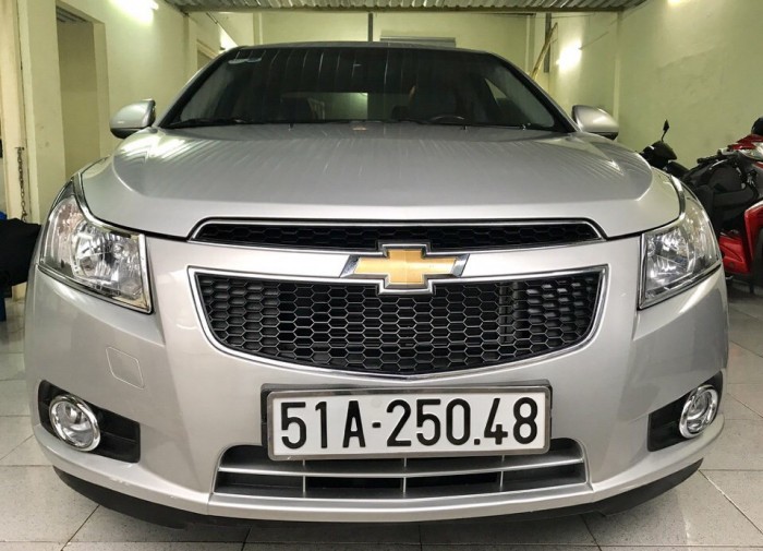 Hàng khủng xe cọp - Chevrolet Cruze LTZ 2011 màu bạc