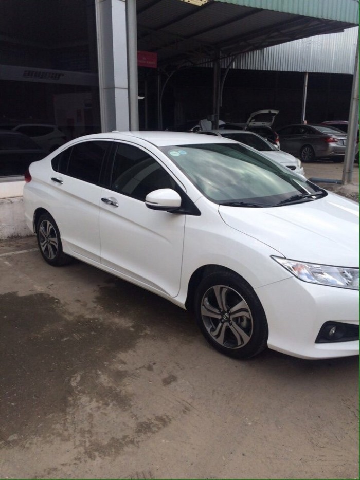 Bán Honda City 2016 1.5AT màu trắng xe đẹp như mới