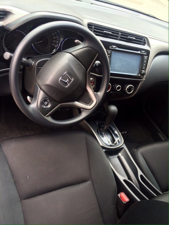 Bán Honda City 2016 1.5AT màu trắng xe đẹp như mới
