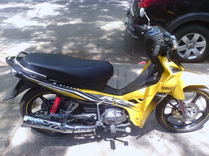 Yamaha sirius RC màu vang-đen 2k14 mới 95% chính chủ xe bánh mâm thắng đĩa