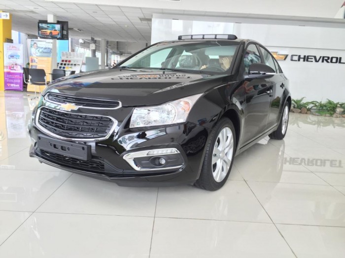 Chevrolet Cruze LT 2017 giảm 50 triệu tiền mặt, hỗ trợ vay vốn 100%,  giá giảm hơn nữa