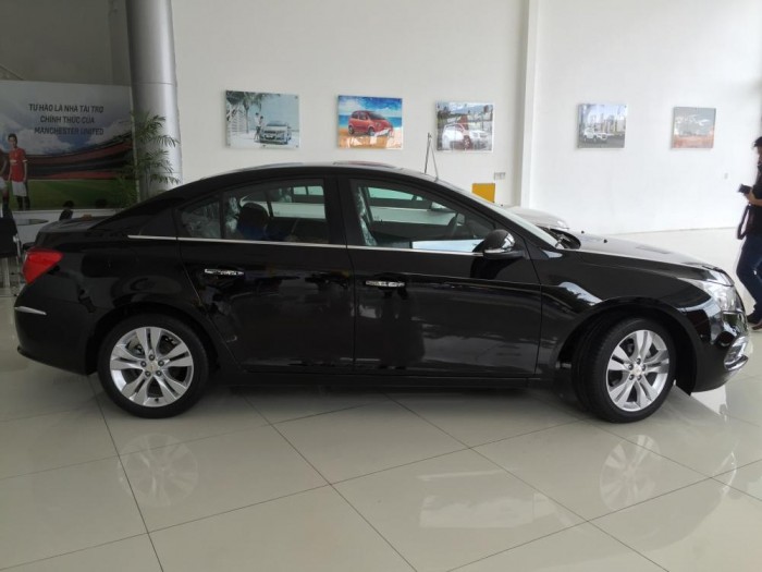 Chevrolet Cruze LT 2017 giảm 50 triệu tiền mặt, hỗ trợ vay vốn 100%,  giá giảm hơn nữa