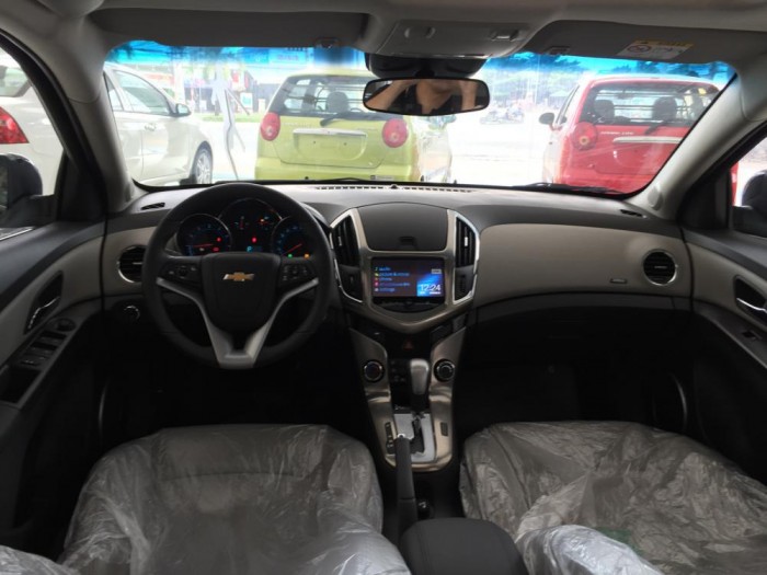 Chevrolet Cruze LT 2017 giảm 50 triệu tiền mặt, hỗ trợ vay vốn 100%,  giá giảm hơn nữa