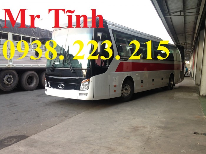 Xe 45 47 chỗ universe tb120s w336 do thaco thiết kế trên nền universe hyundai hàn quốc