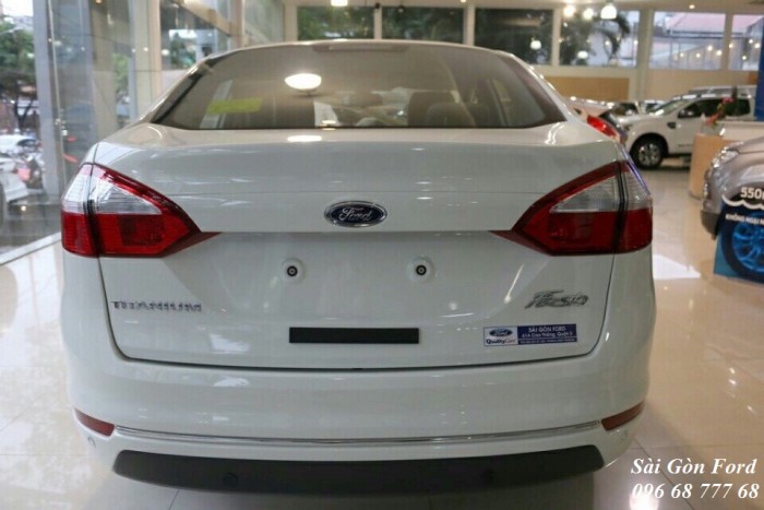 Khuyến Mãi Mua Ford Fiesta Titanium, Số Tự Động, Màu Trắng Ngọc Trinh - GIAO XE TRONG NGÀY