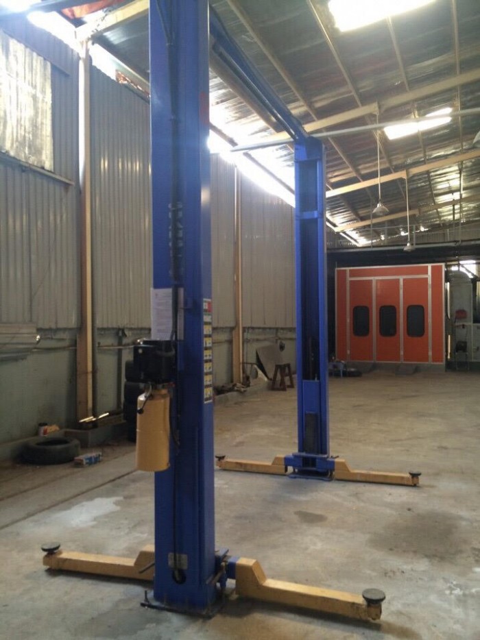 Cầu nâng 2 trụ chất lượng, giá rẻ tại HCM