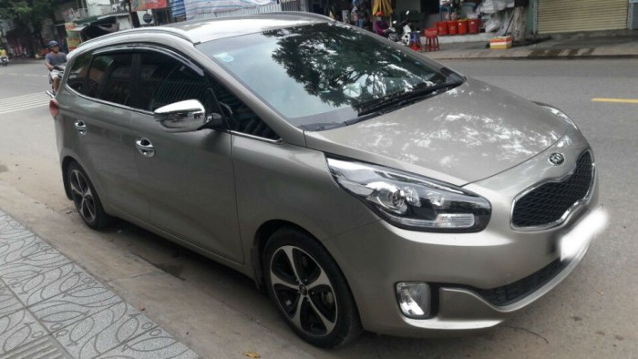 Bán Kia Rondo 2.0AT 2016 màu vàng cát bản thiếu như mới