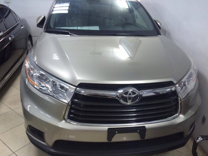 Xe Toyota Highlander LE 2015