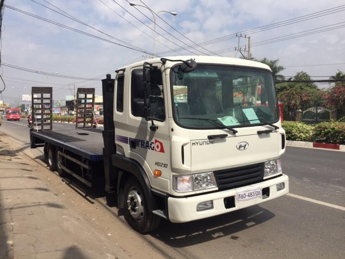 Hyundai HD320 xe chở máy công trình, mua xe trả góp tại Bình Dương.