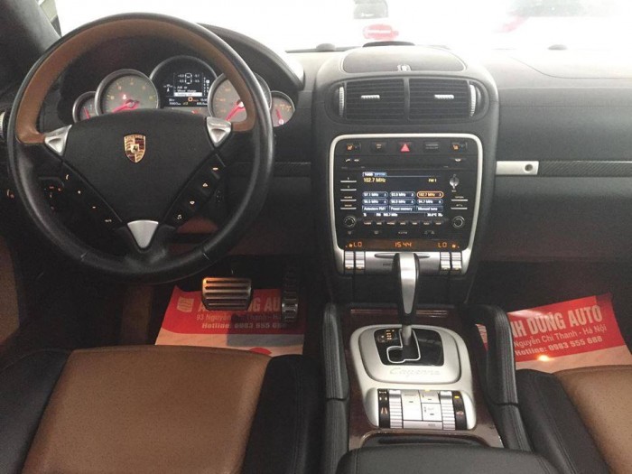 Porsche Cayenne Turbo S màu trắng, sx 2008
