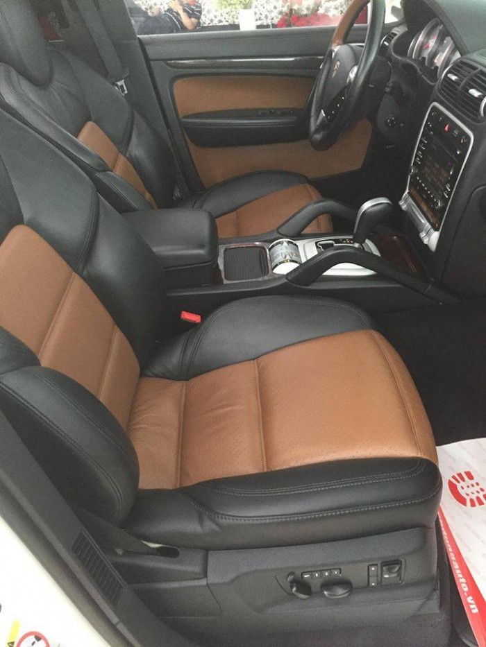 Porsche Cayenne Turbo S màu trắng, sx 2008