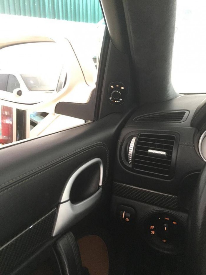 Porsche Cayenne Turbo S màu trắng, sx 2008