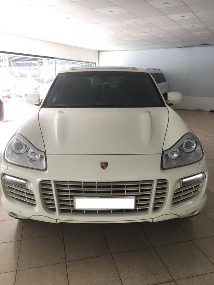 Porsche Cayenne Turbo S màu trắng, sx 2008