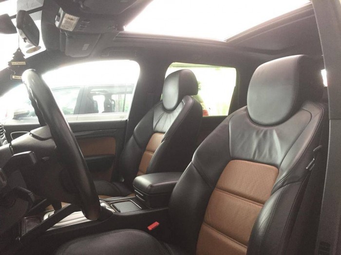 Porsche Cayenne Turbo S màu trắng, sx 2008