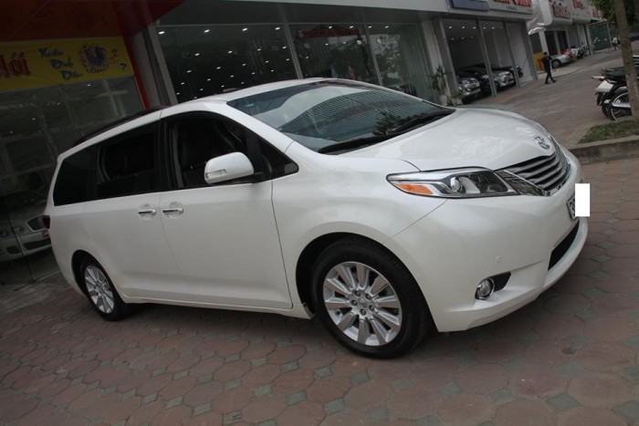 Toyota Sienna 3.5 limited  màu trắng - nội thất nâu  sx 2015 dk 2015