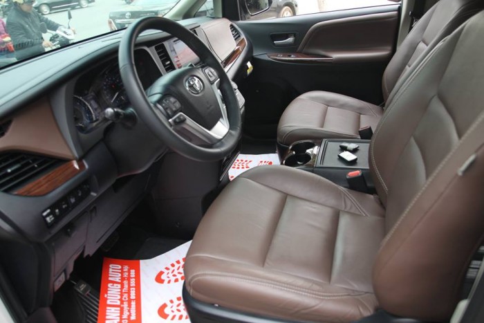 Toyota Sienna 3.5 limited  màu trắng - nội thất nâu  sx 2015 dk 2015