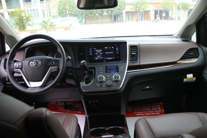 Toyota Sienna 3.5 limited  màu trắng - nội thất nâu  sx 2015 dk 2015