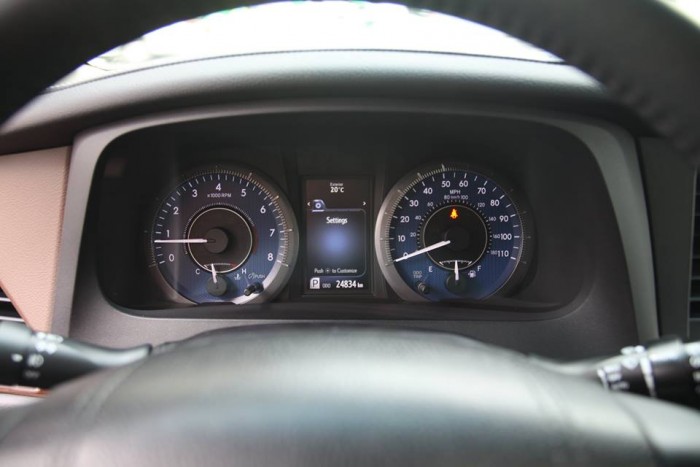 Toyota Sienna 3.5 limited  màu trắng - nội thất nâu  sx 2015 dk 2015