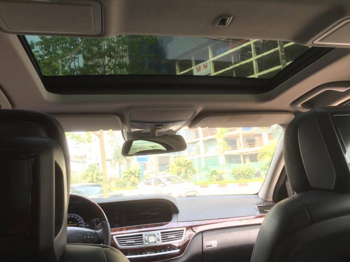 Mercedes S300 2010 đăng ký lần đầu 2011