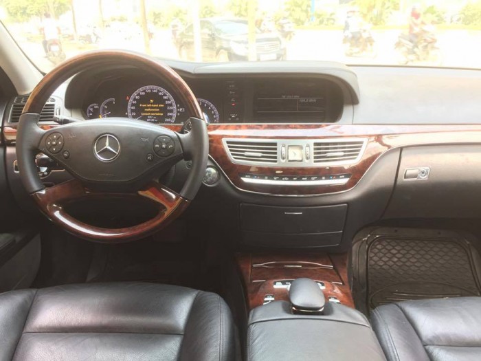 Mercedes S300 2010 đăng ký lần đầu 2011