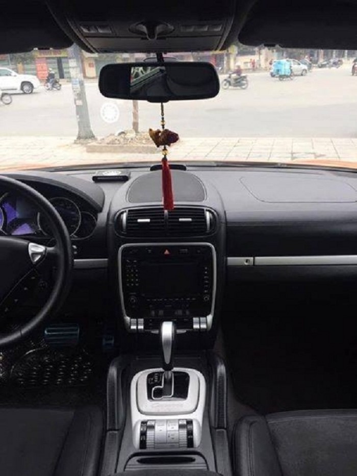 Porsche Cayenne GTS màu cam, sx 2008