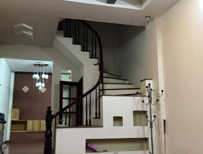 Bán nhà Nguyễn Trãi - Quận Thanh Xuân, 42m2x5T, lô góc hai mặt ngõ, thiết kế tầng lệch, giá: 3.1 tỷ