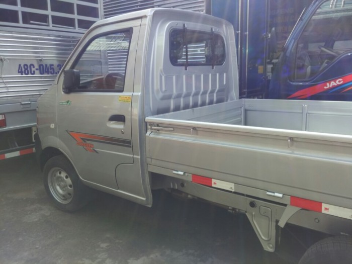 Bán xe dongben 870kg thùng lửng màu trắng hỗ trợ trả góp 95%